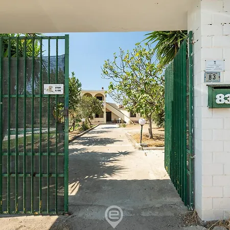Casa Leila בית נופש Quartu SantʼElena